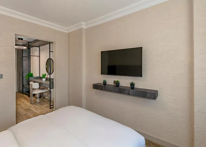 فندق Temel كورلو